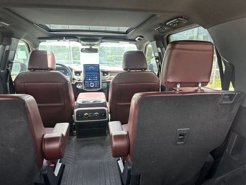 Used 2024 Ford Expedition Limited RWD image 16