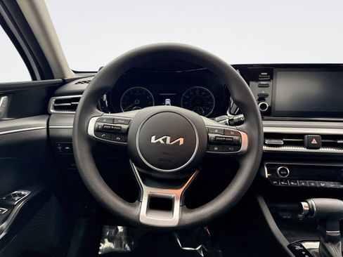 Used 2023 Kia K5 LXS image 12