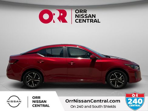 Used 2025 Nissan Sentra SV FWD image 4
