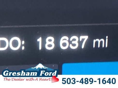 Used 2025 Volvo XC60 B5 Plus AWD/4WD image 19