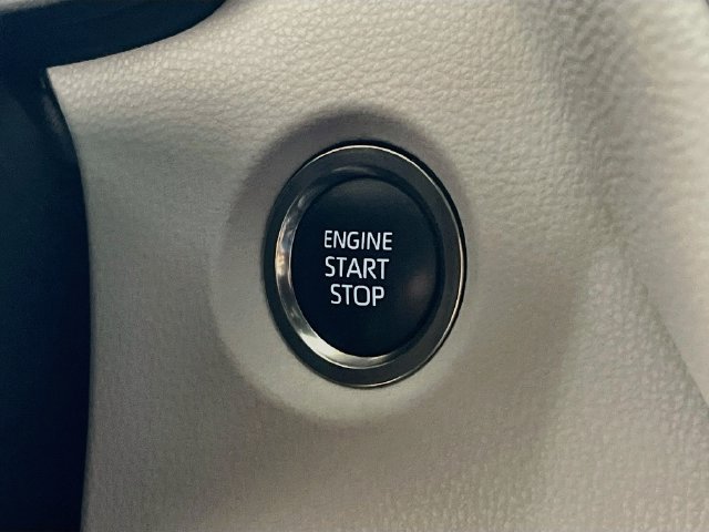 Used 2026 Toyota Corolla SE FWD image 19
