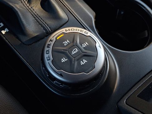 Used 2023 Ford Bronco Wildtrak image 26