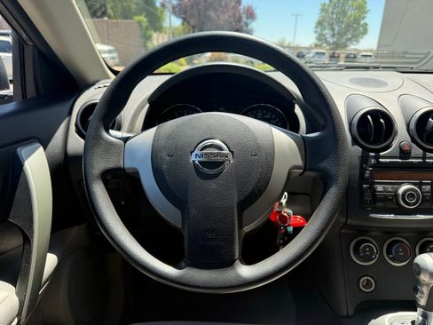 Used 2015 Nissan Rogue S AWD/4WD image 7