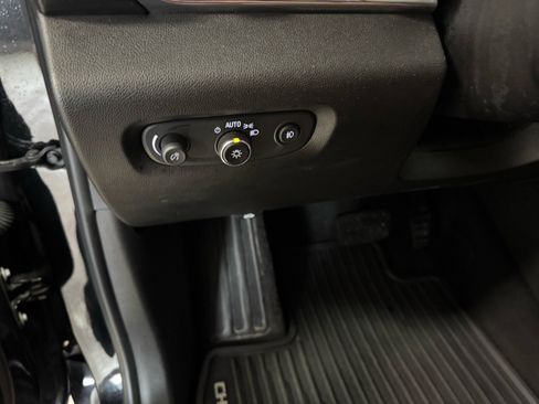 Used 2019 Chevrolet Traverse High Country image 21