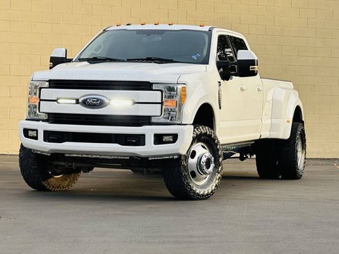 Used 2017 Ford F350 Lariat AWD/4WD image 3