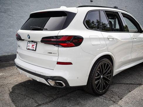 Used 2024 BMW X5 xDrive40i w/ M Sport Package AWD/4WD image 15