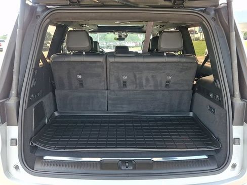 Used 2024 Jeep Grand Wagoneer Series III w/ Rear Seat Video Group 1 AWD/4WD image 26