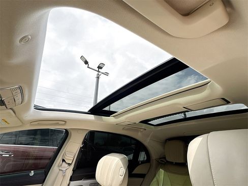 Used 2020 Mercedes-Benz S 560 Sedan image 24