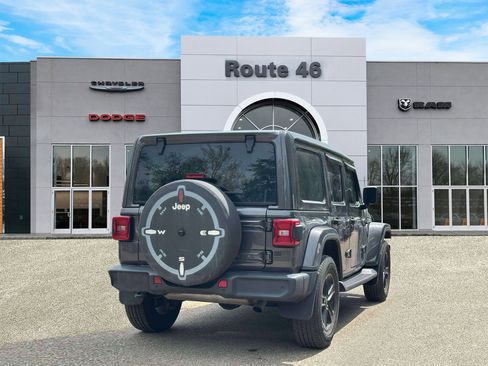 Used 2020 Jeep Wrangler Unlimited Sahara AWD/4WD image 5