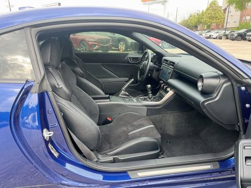Used 2024 Toyota GR86 Premium RWD image 26