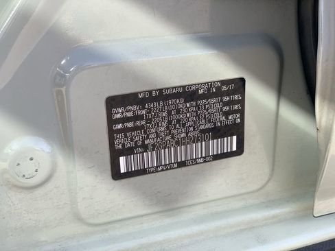 Used 2017 Subaru Crosstrek 2.0i Premium image 32