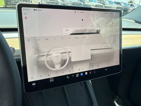 Used 2024 Tesla Model Y Long Range AWD/4WD image 24