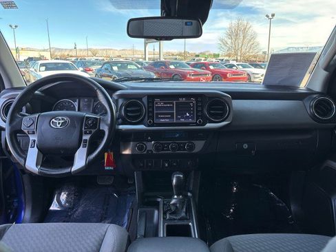 Used 2022 Toyota Tacoma SR5 w/ Technology Package image 21