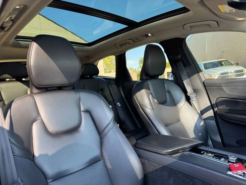 Used 2019 Volvo XC60 T6 Momentum w/ Protection Package Premier image 28