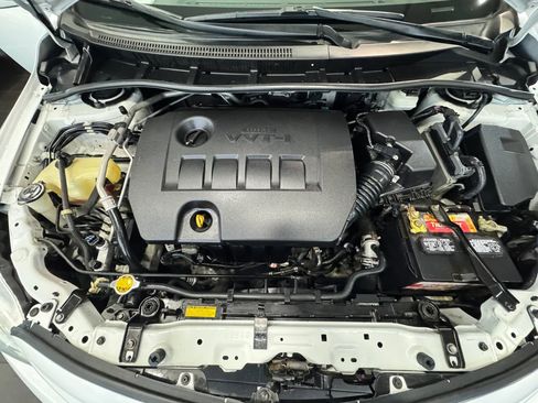 Used 2013 Toyota Corolla LE image 28