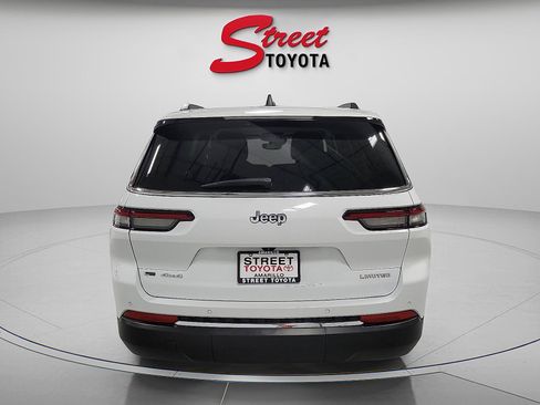 Used 2023 Jeep Grand Cherokee L Limited image 3