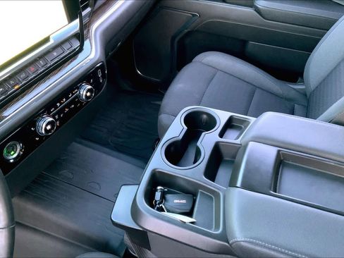 Used 2023 GMC Sierra 1500 SLE image 17