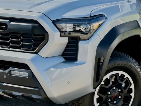 Used 2024 Toyota Tacoma TRD Off-Road w/ TRD Off Road Upgrade Package AWD/4WD image 3
