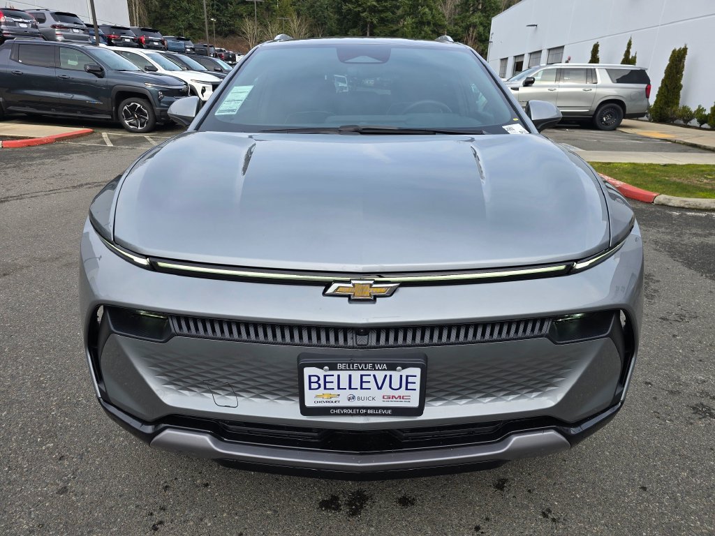 New 2026 Chevrolet Equinox EV LT w/ Convenience Package II AWD/4WD image 8