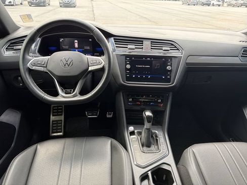 Used 2023 Volkswagen Tiguan SE R-Line FWD image 26