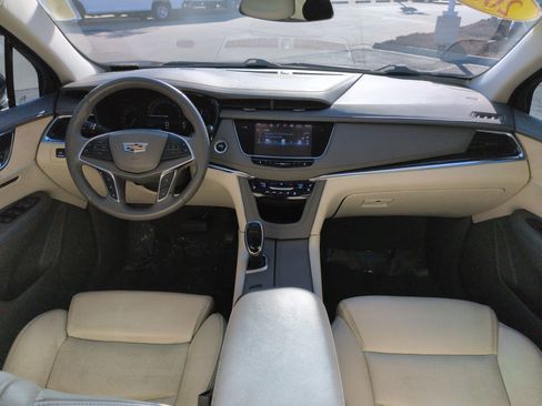 Used 2017 Cadillac XT5 Premium Luxury image 18