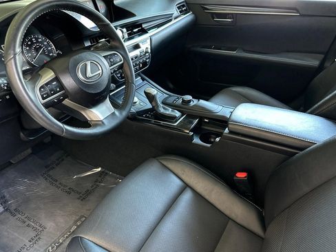 Used 2018 Lexus ES 350 w/ Accessory Package FWD image 4