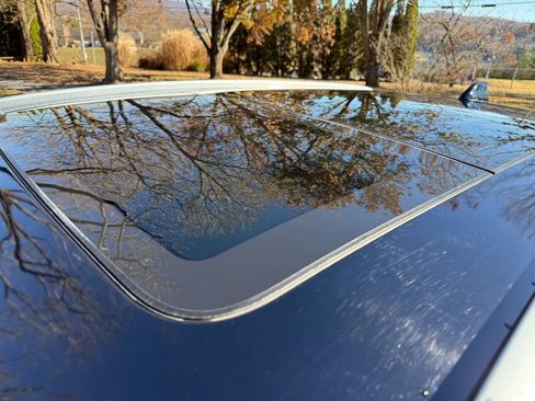 Used 2018 Lincoln MKC Reserve w/ Lincoln MKC Climate Package image 29