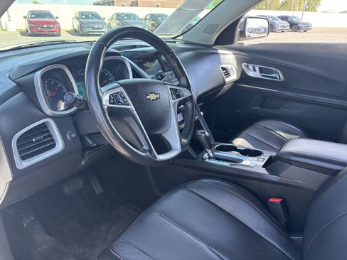 Used 2017 Chevrolet Equinox Premier w/ Enhanced Convenience Package AWD/4WD image 19