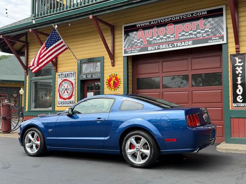 Used 2006 Ford Mustang GT Premium RWD image 10