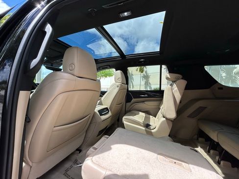 Used 2023 Cadillac Escalade Premium Luxury w/ Performance Package image 63