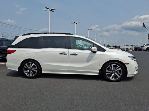 Certified 2024 Honda Odyssey Touring image 8