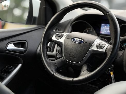 Used 2014 Ford Focus SE w/ Equipment Group 201A FWD image 15