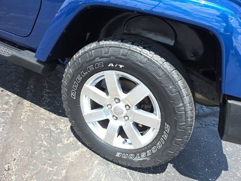 Used 2010 Jeep Wrangler Sahara w/ Dual Top Group AWD/4WD image 40
