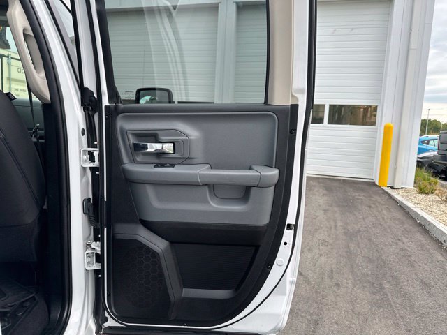 Used 2019 RAM 1500 Warlock AWD/4WD image 13