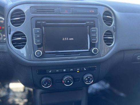 Used 2015 Volkswagen Tiguan SE image 12