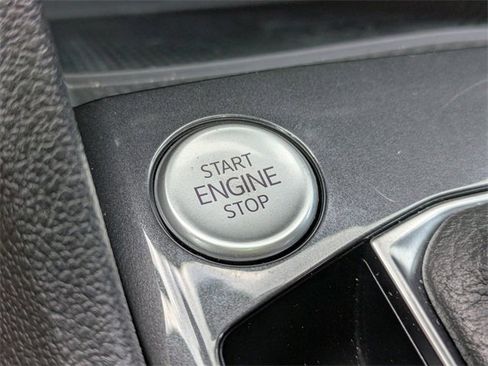 Certified 2024 Volkswagen Tiguan SE image 58