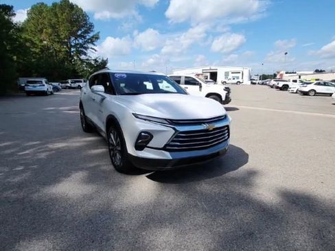 Certified 2025 Chevrolet Blazer Premier w/ Driver Confidence II Package image 8