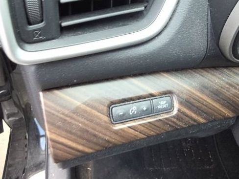 Used 2016 Nissan Maxima Platinum w/ Interior Lighting Package FWD image 7