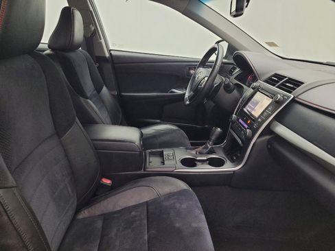 Used 2015 Toyota Camry XSE image 21