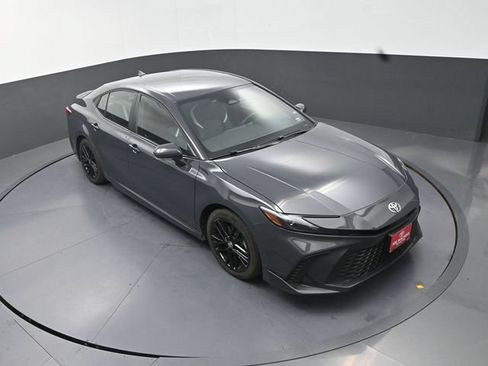 Used 2026 Toyota Camry SE FWD image 23