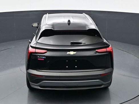 Used 2025 Chevrolet Blazer EV LT FWD image 31