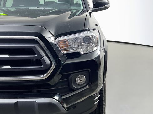 Used 2023 Toyota Tacoma SR5 w/ Technology Package RWD image 12
