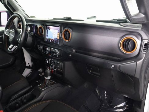 Used 2023 Jeep Gladiator Mojave image 9