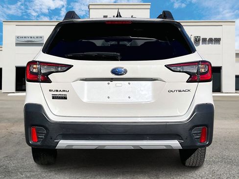 Used 2020 Subaru Outback Limited image 4