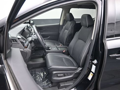Used 2025 Honda Odyssey Elite image 17