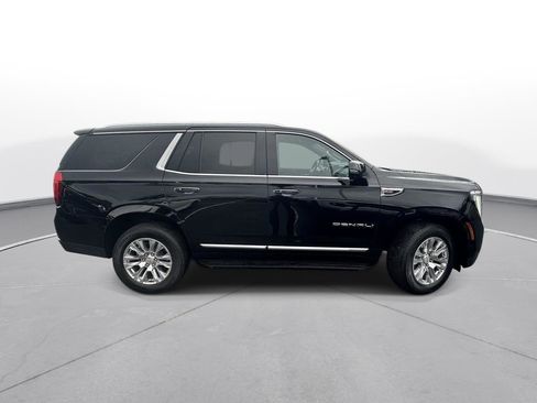 Used 2025 GMC Yukon Denali AWD/4WD image 4