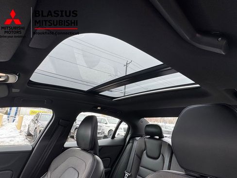 Used 2024 Volvo S60 B5 Plus image 33