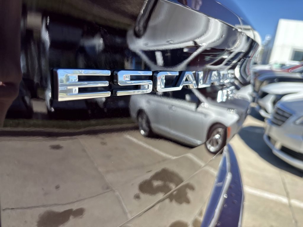 Used 2026 Cadillac Escalade IQ Sport 1 w/ LPO, Floor Liner Package AWD/4WD image 37