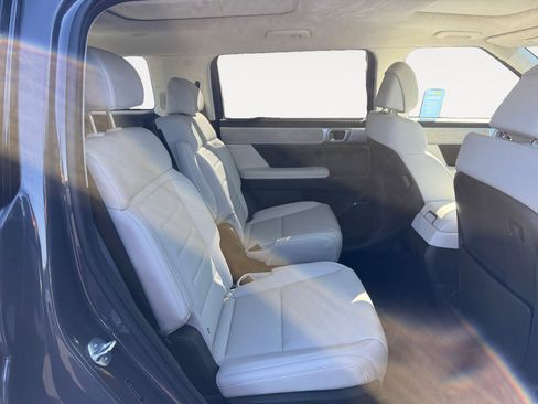 Certified 2025 Hyundai Santa Fe Calligraphy image 19