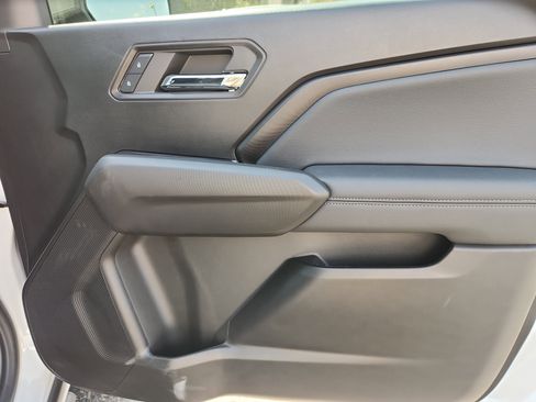 Used 2024 Chevrolet Colorado LT w/ LT Convenience Package II image 36